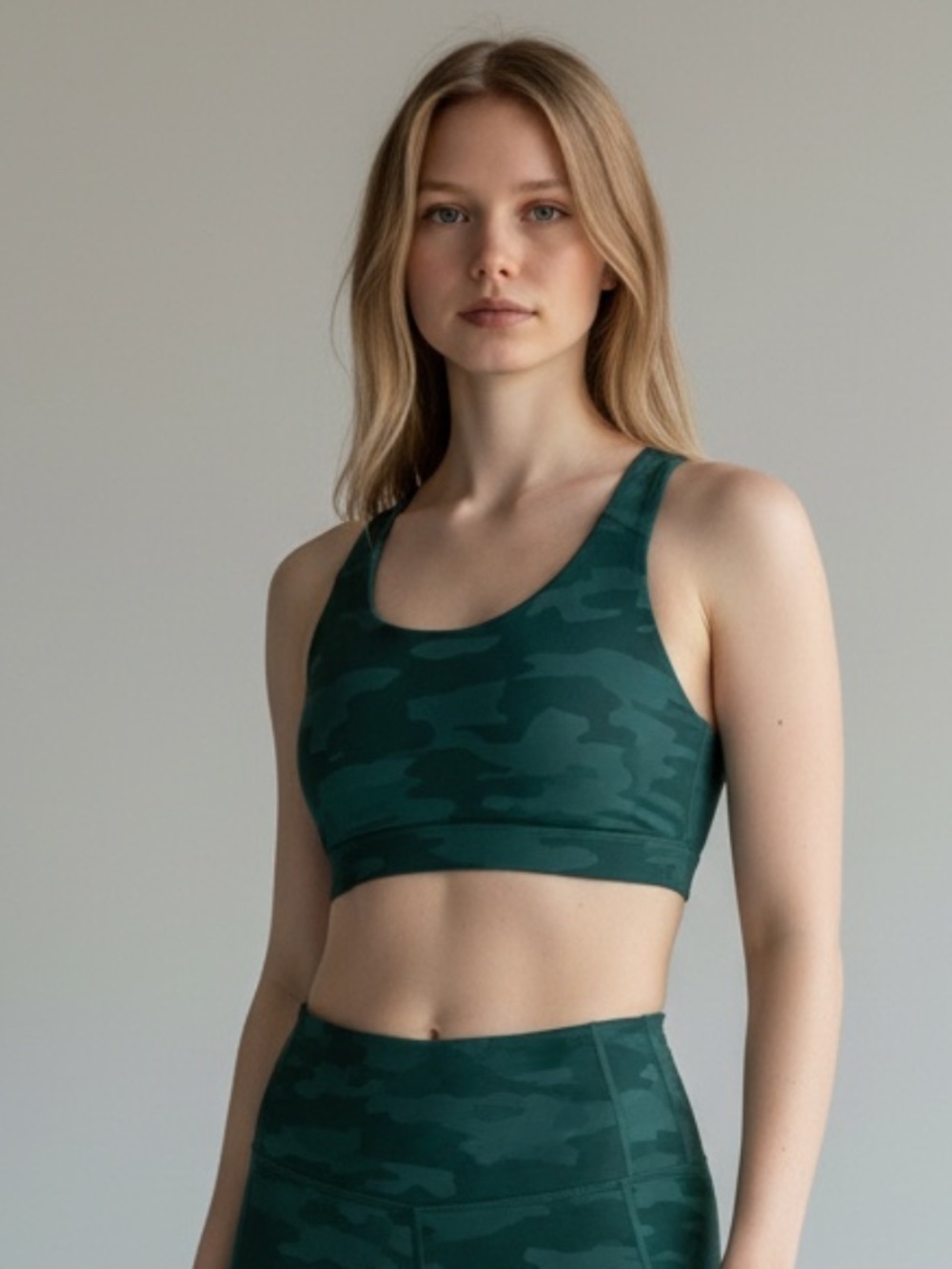 Old Navy PowerSoft Go-Dry Green Camo Sports Bra Size Medium